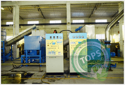 Machine de recyclage de film plastique mis au rebut